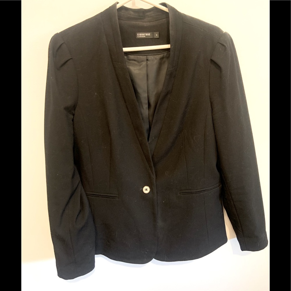 Black blazer with puffed sleeves